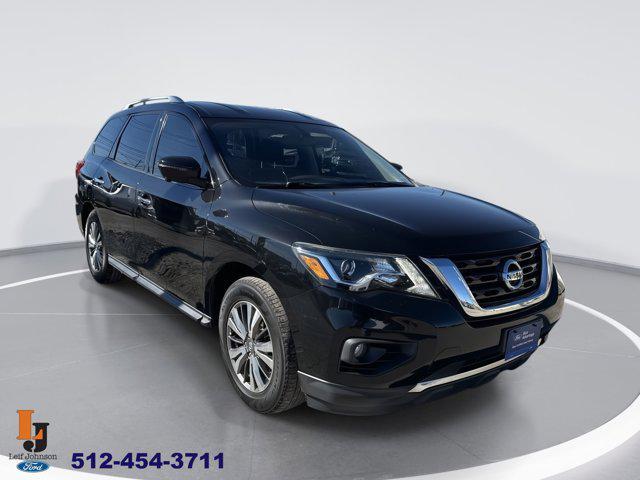 used 2019 Nissan Pathfinder car, priced at $18,000