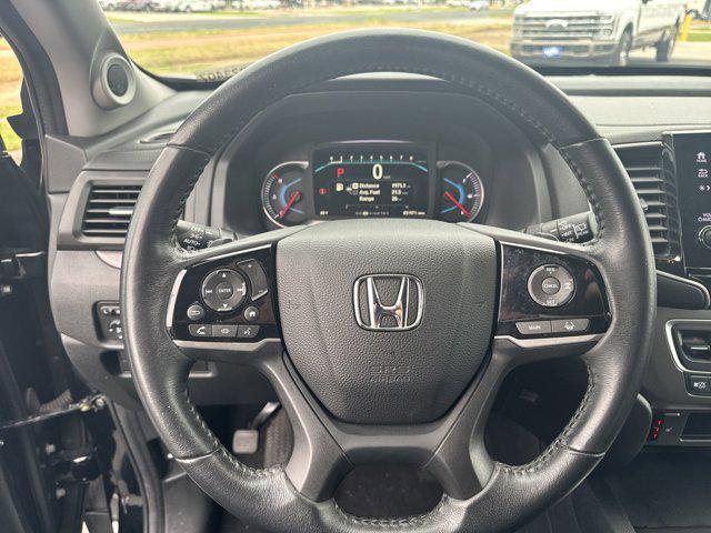 used 2022 Honda Pilot car, priced at $31,000