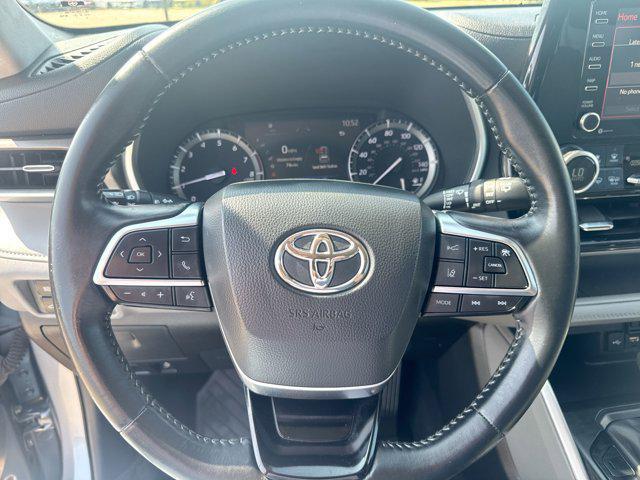 used 2020 Toyota Highlander car, priced at $28,803