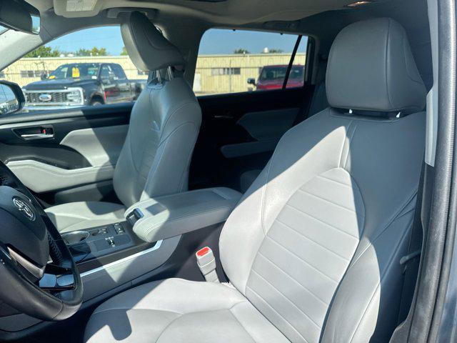 used 2020 Toyota Highlander car, priced at $28,803