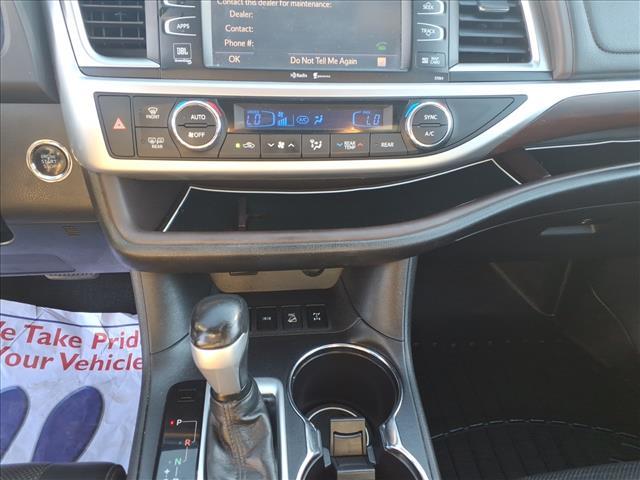 used 2015 Toyota Highlander car, priced at $18,995