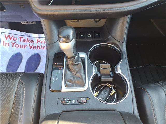 used 2015 Toyota Highlander car, priced at $18,995