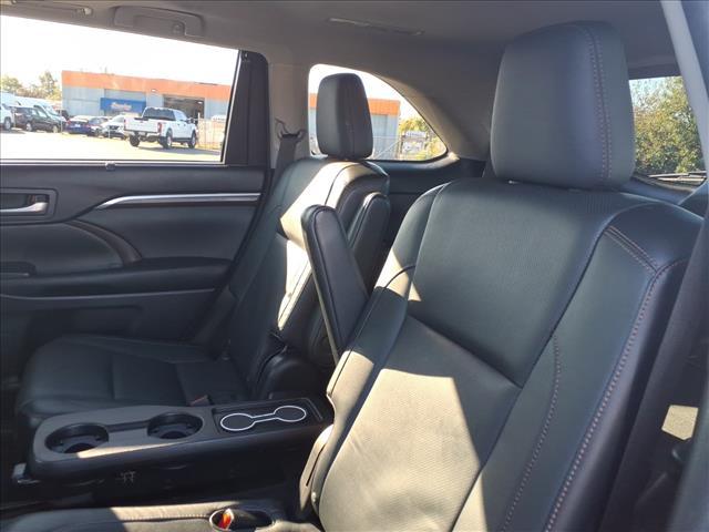 used 2015 Toyota Highlander car, priced at $18,995