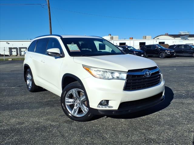 used 2015 Toyota Highlander car, priced at $18,995