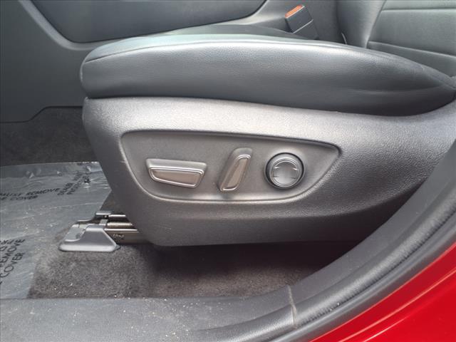 used 2022 Toyota Highlander car, priced at $35,995