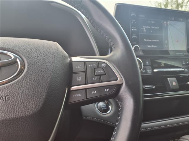 used 2022 Toyota Highlander car, priced at $35,995