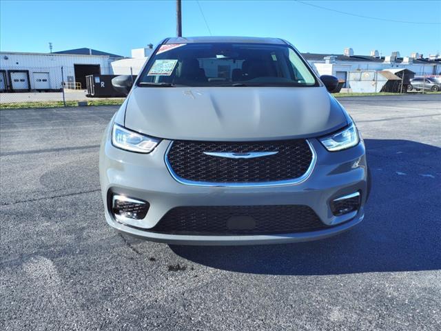 used 2023 Chrysler Pacifica car, priced at $28,995