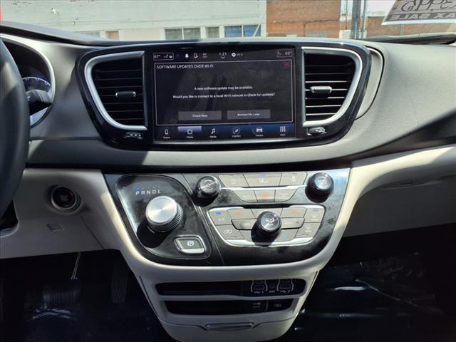 used 2022 Chrysler Pacifica car, priced at $23,995