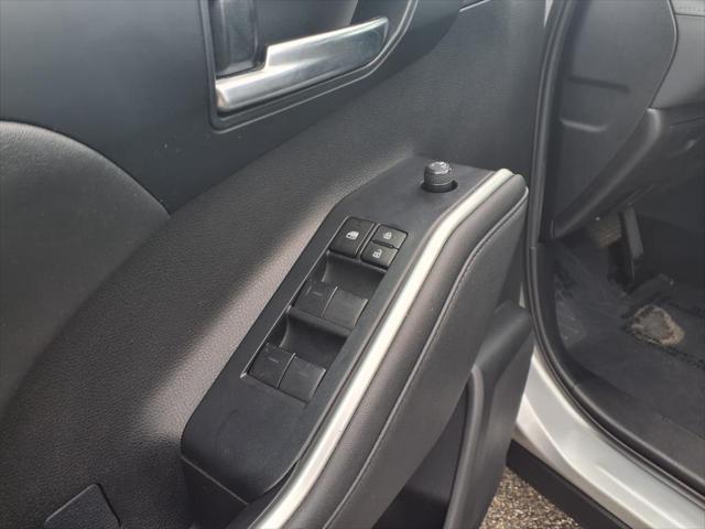 used 2023 Toyota Highlander car
