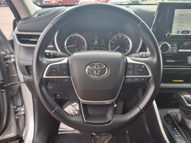 used 2023 Toyota Highlander car