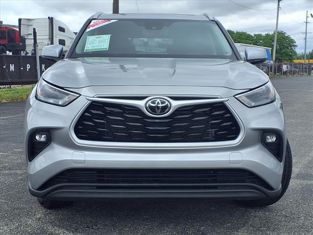 used 2023 Toyota Highlander car