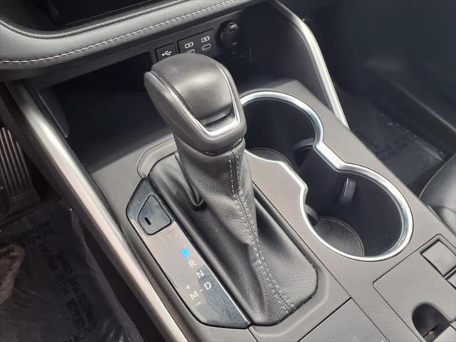 used 2023 Toyota Highlander car