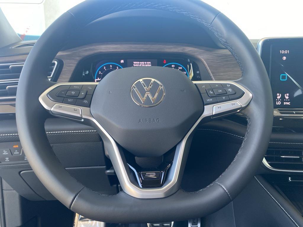 new 2025 Volkswagen Atlas car, priced at $57,799
