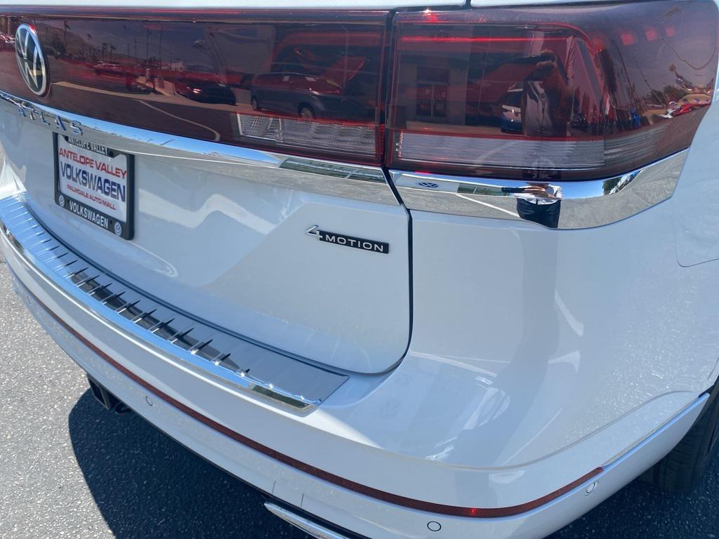 new 2025 Volkswagen Atlas car, priced at $57,799