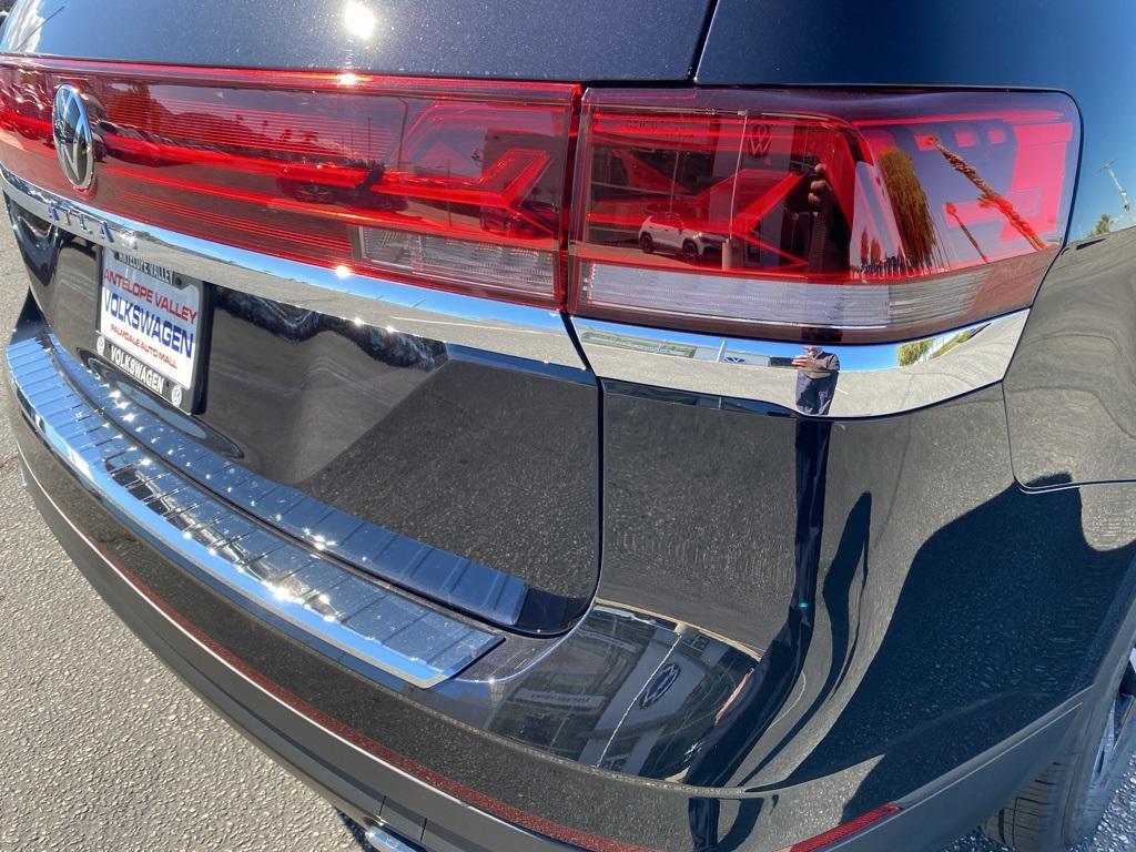 new 2026 Volkswagen Atlas car, priced at $40,903