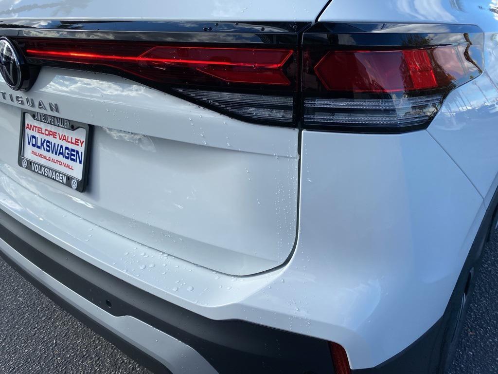 new 2026 Volkswagen Tiguan car, priced at $32,992