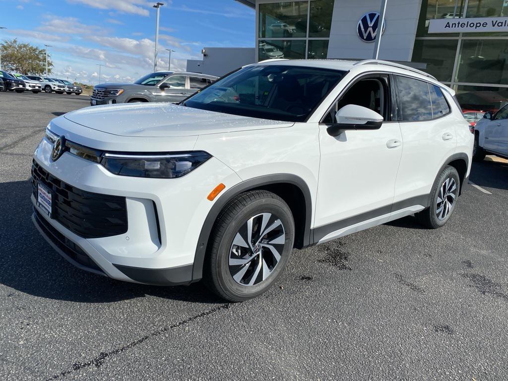 new 2026 Volkswagen Tiguan car, priced at $32,992