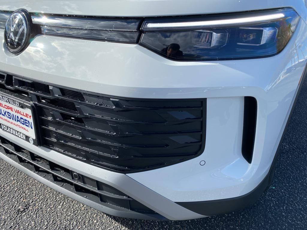 new 2026 Volkswagen Tiguan car, priced at $32,992