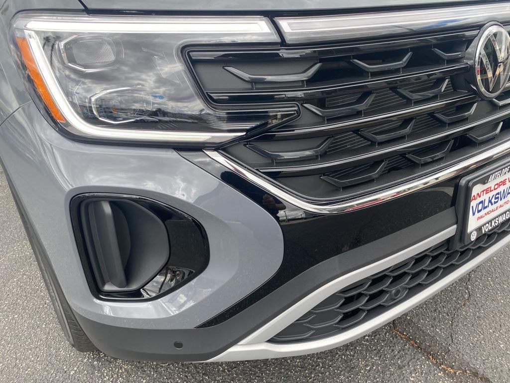 new 2026 Volkswagen Atlas Cross Sport car, priced at $48,219