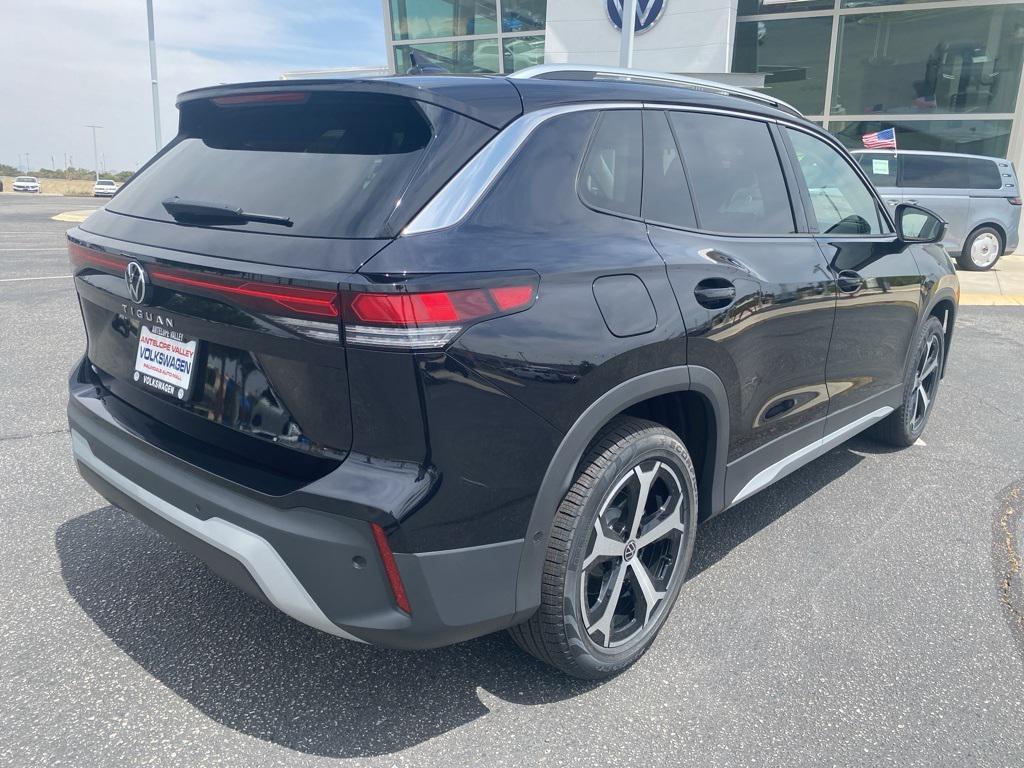 new 2025 Volkswagen Tiguan car, priced at $33,976