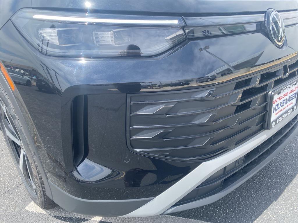 new 2025 Volkswagen Tiguan car, priced at $33,976