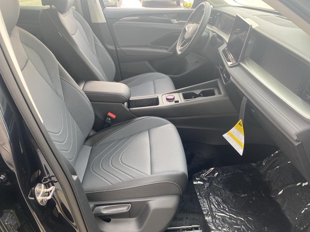 new 2025 Volkswagen Tiguan car, priced at $33,976