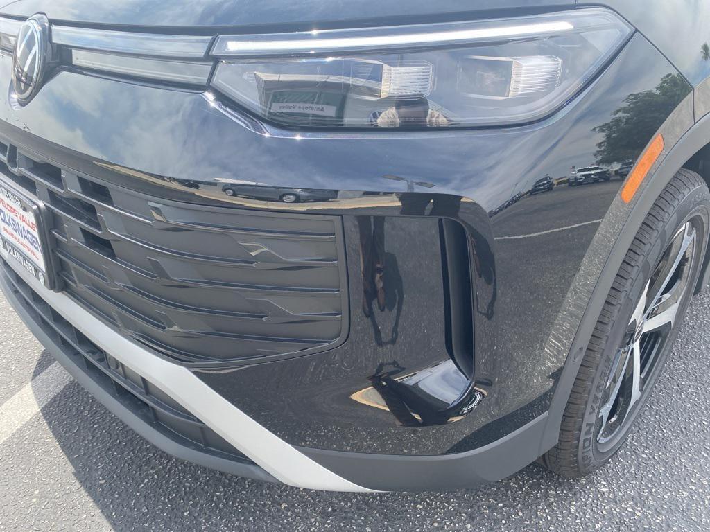 new 2025 Volkswagen Tiguan car, priced at $33,976