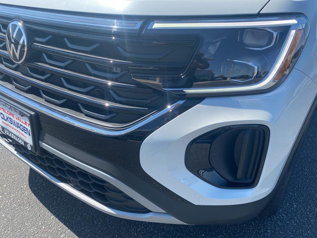 new 2026 Volkswagen Atlas Cross Sport car, priced at $40,331