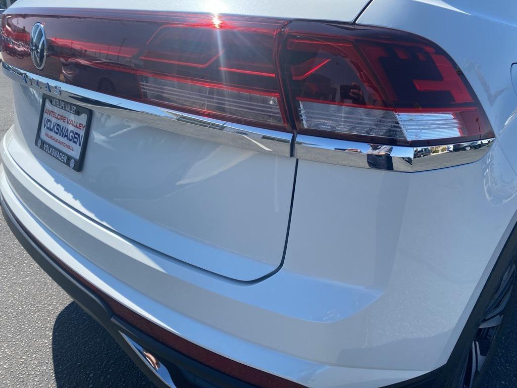 new 2026 Volkswagen Atlas Cross Sport car, priced at $40,331