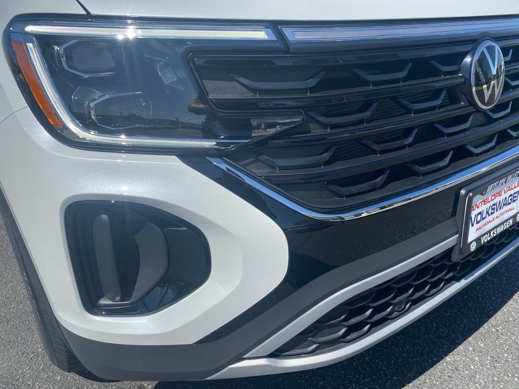 new 2026 Volkswagen Atlas Cross Sport car, priced at $40,331