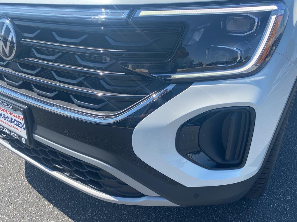 new 2026 Volkswagen Atlas Cross Sport car, priced at $47,025