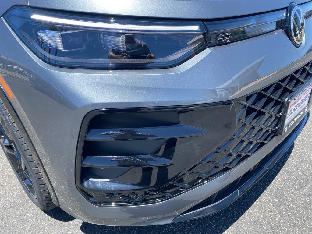 new 2025 Volkswagen Tiguan car, priced at $37,754