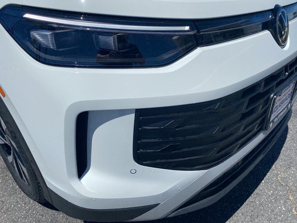 new 2025 Volkswagen Tiguan car, priced at $32,371
