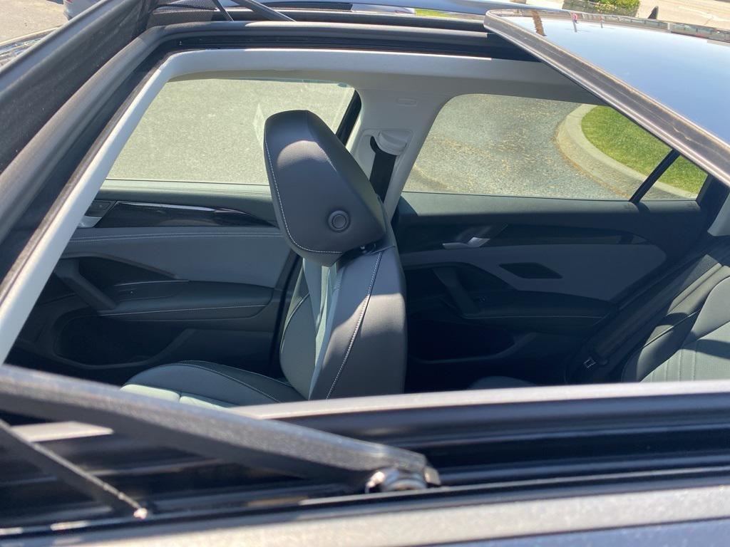 new 2025 Volkswagen Tiguan car, priced at $37,789