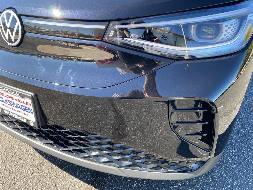 new 2025 Volkswagen ID.4 car, priced at $55,277