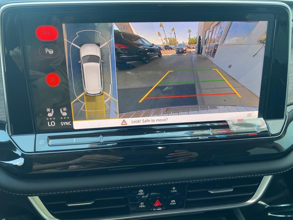 new 2025 Volkswagen Atlas car, priced at $57,799