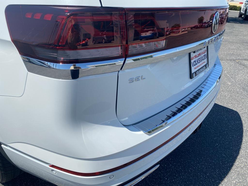 new 2025 Volkswagen Atlas car, priced at $57,799