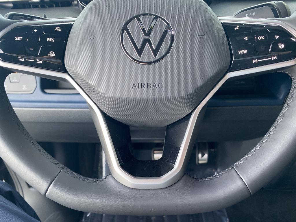 new 2025 Volkswagen ID. Buzz car, priced at $62,318