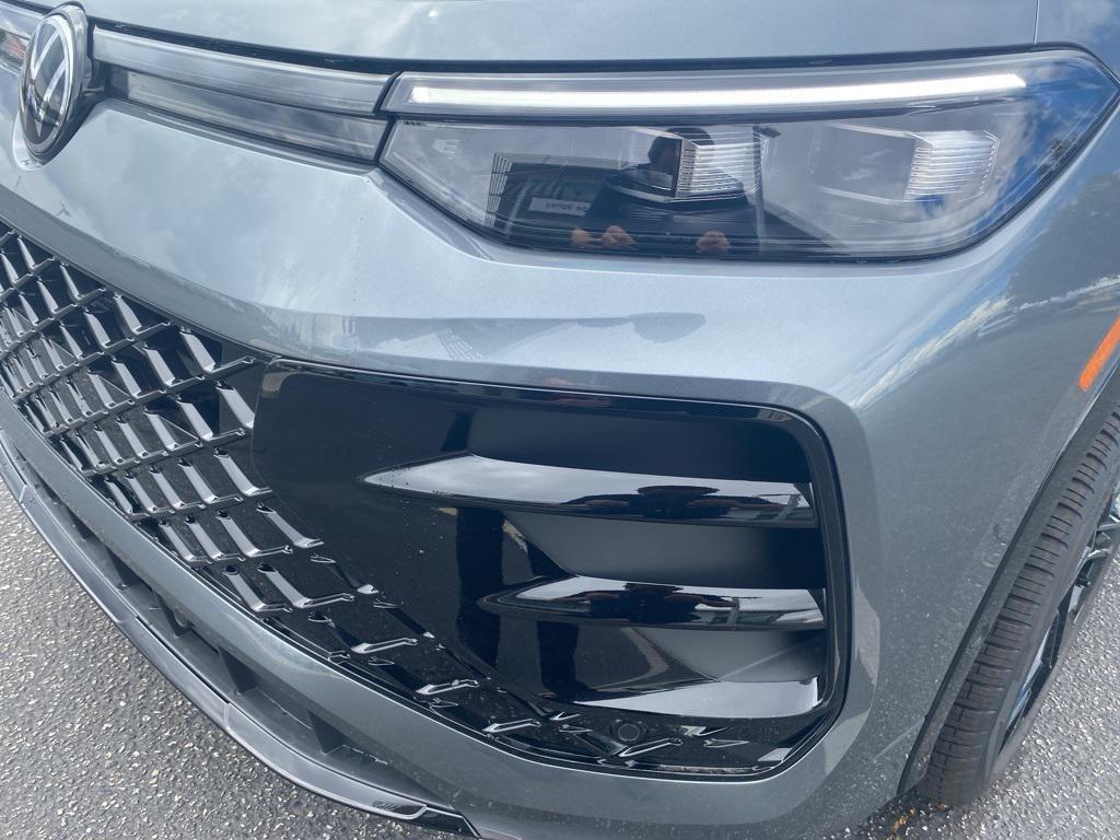 new 2025 Volkswagen Tiguan car, priced at $38,922