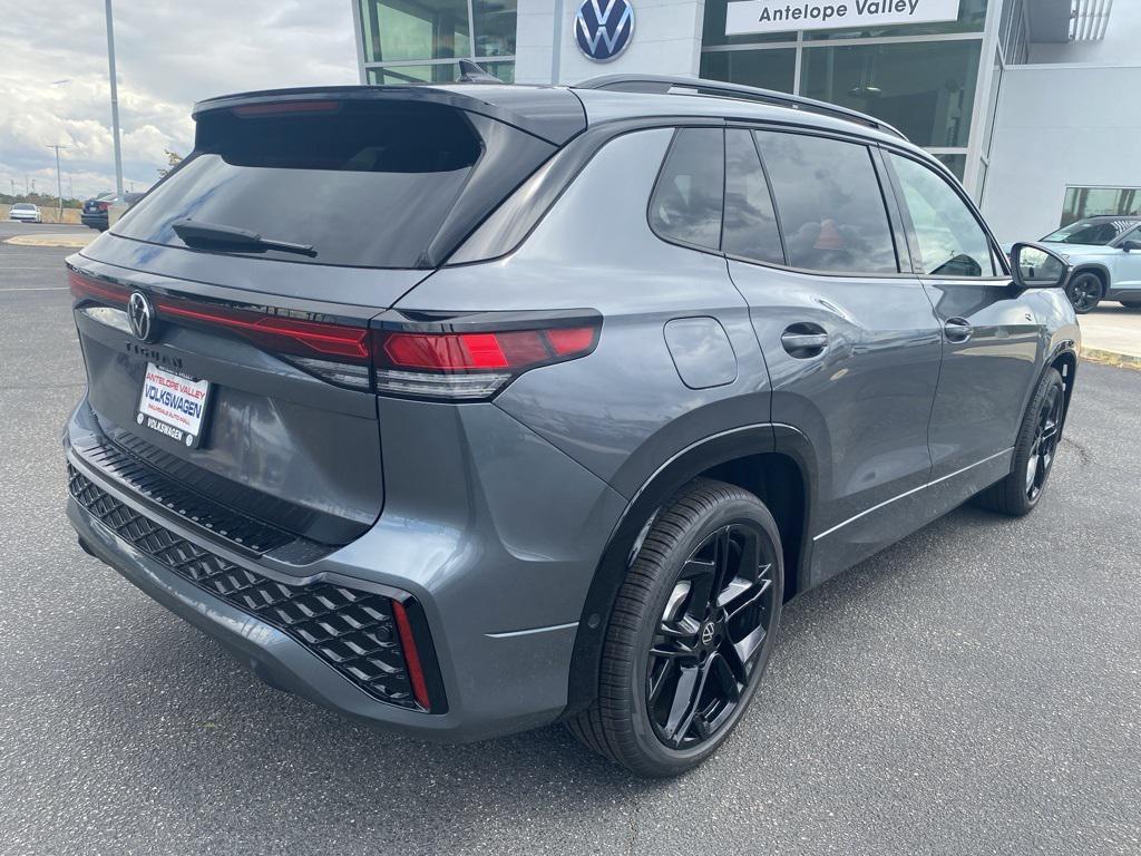 new 2025 Volkswagen Tiguan car, priced at $38,922