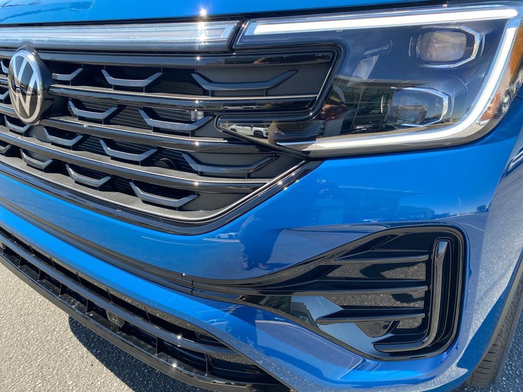 new 2026 Volkswagen Atlas Cross Sport car, priced at $53,152