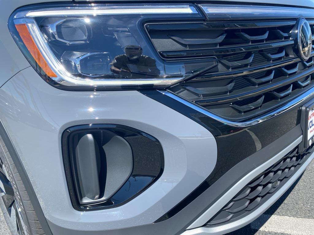 new 2026 Volkswagen Atlas Cross Sport car, priced at $44,975