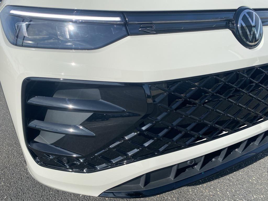 new 2025 Volkswagen Tiguan car, priced at $40,422