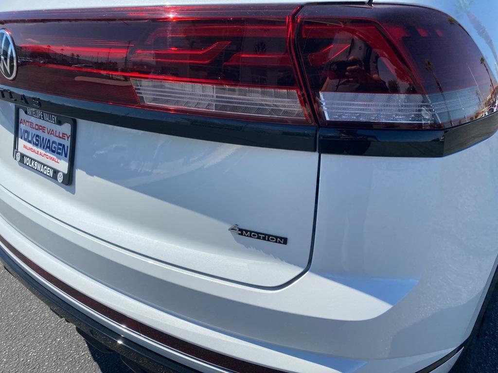 new 2026 Volkswagen Atlas Cross Sport car, priced at $53,107