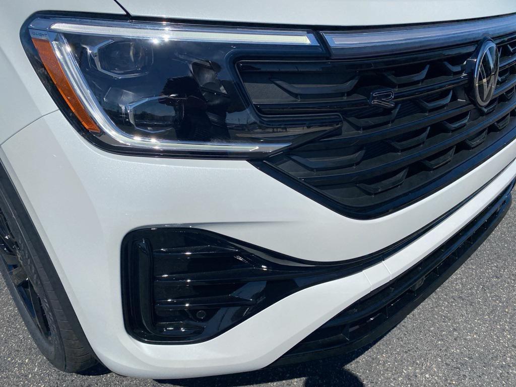 new 2026 Volkswagen Atlas Cross Sport car, priced at $53,107