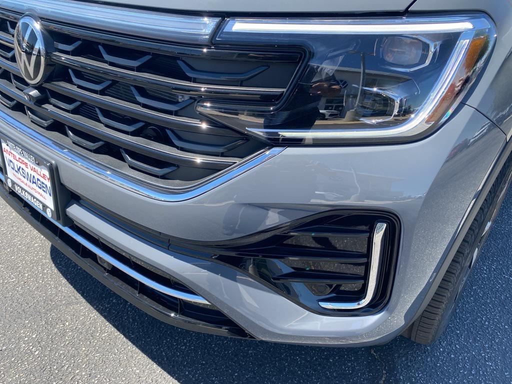 new 2025 Volkswagen Atlas Cross Sport car, priced at $54,201