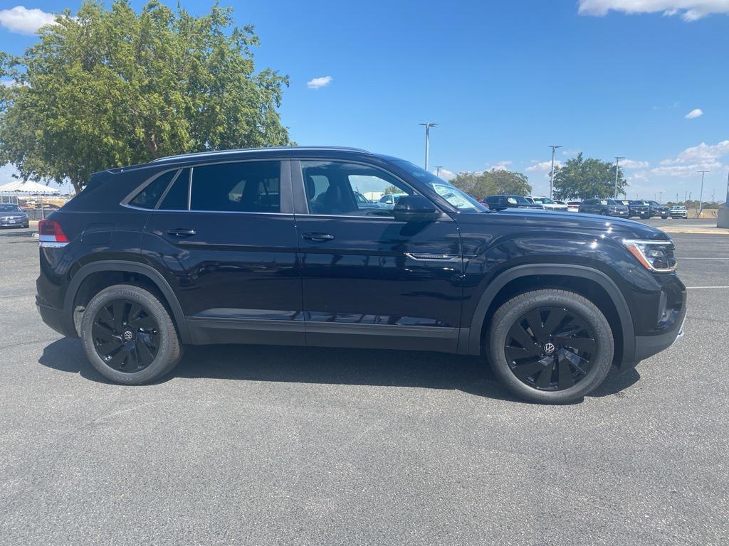 new 2026 Volkswagen Atlas Cross Sport car, priced at $46,315
