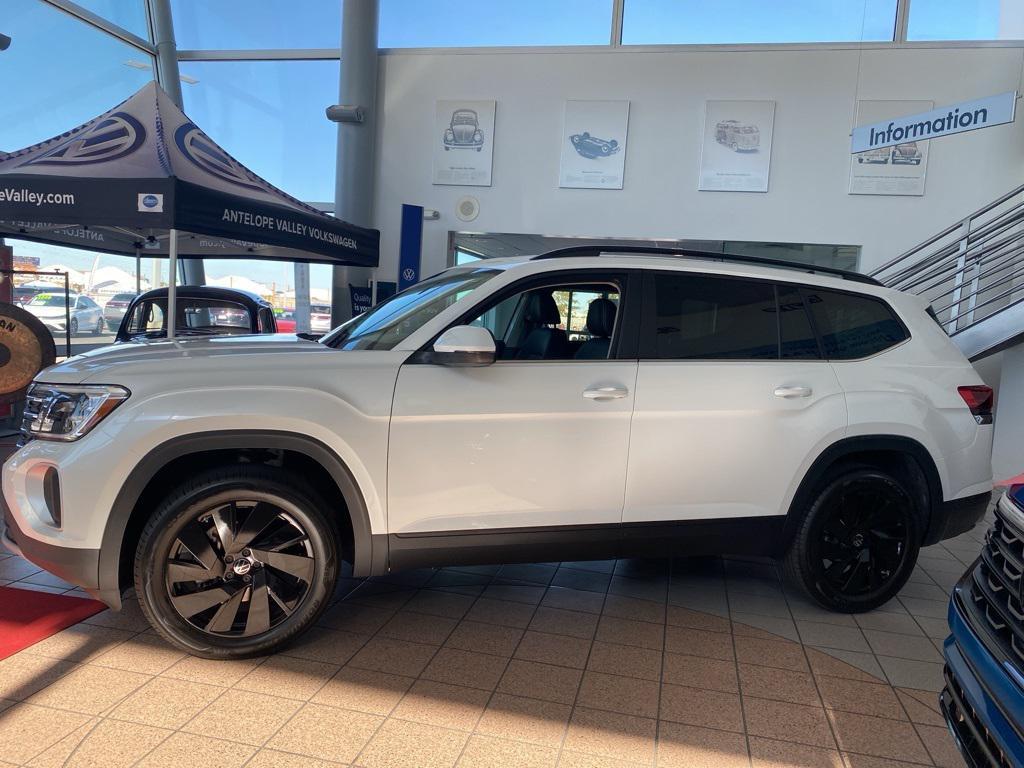 new 2026 Volkswagen Atlas car, priced at $49,524