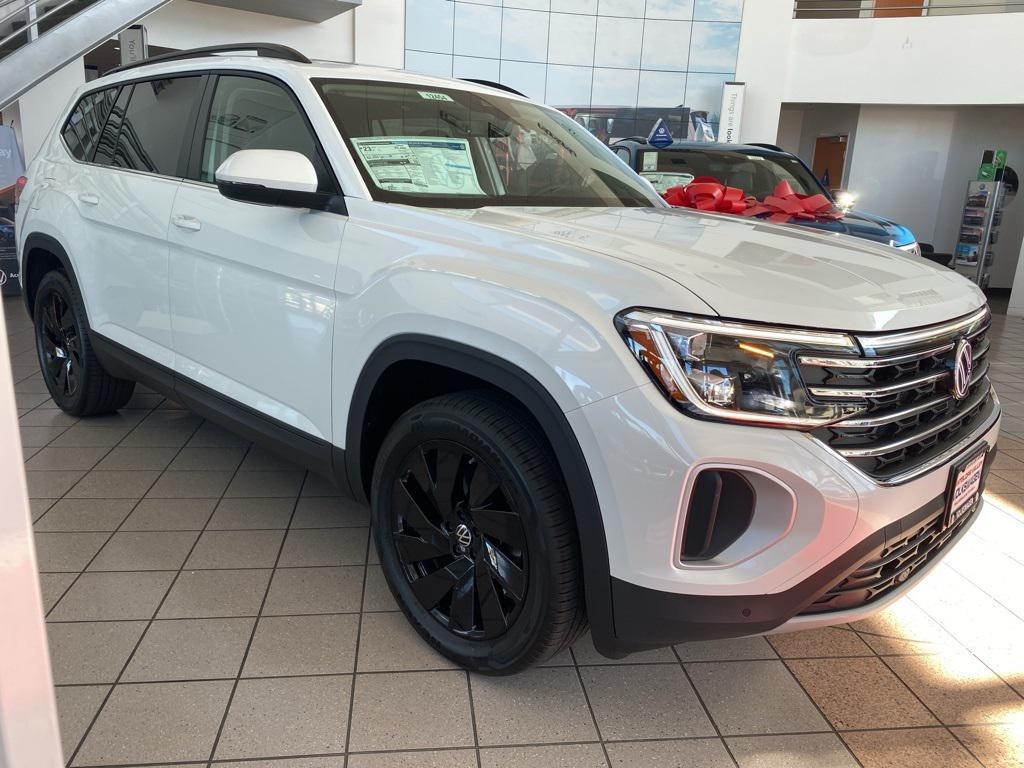 new 2026 Volkswagen Atlas car, priced at $49,524