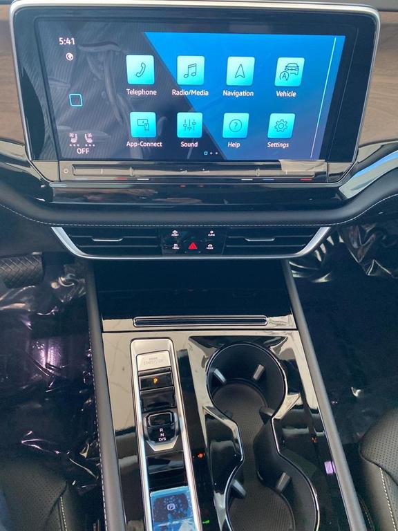 new 2026 Volkswagen Atlas car, priced at $49,524